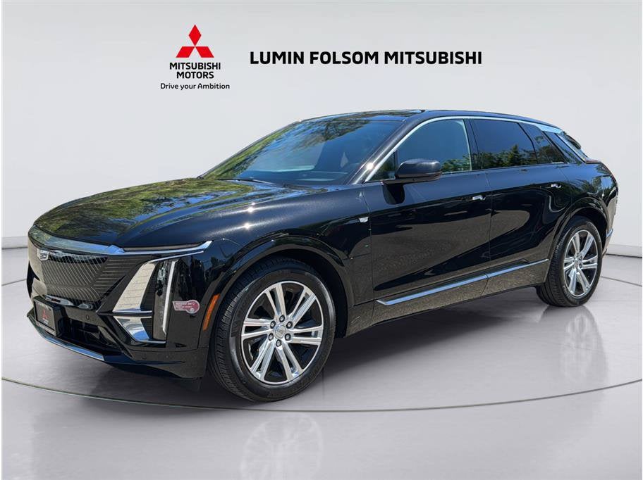 2024 Cadillac LYRIQ Tech in Stellar Black Metallic — front three-quarter view