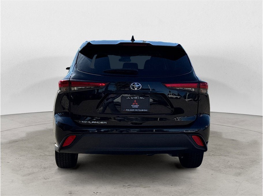 2023 Toyota Highlander — interior view