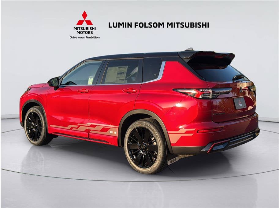 2026 Mitsubishi Outlander — rear three-quarter view