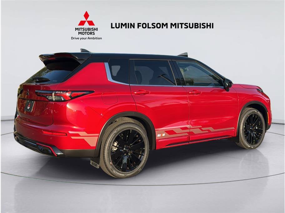 2026 Mitsubishi Outlander — detail view