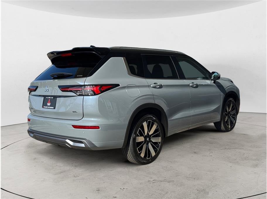 2026 Mitsubishi Outlander — detail view