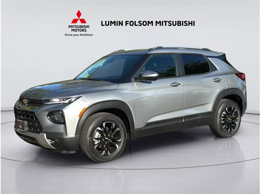 2023 Chevrolet Trailblazer LT in Sterling Gray Metallic — front three-quarter view